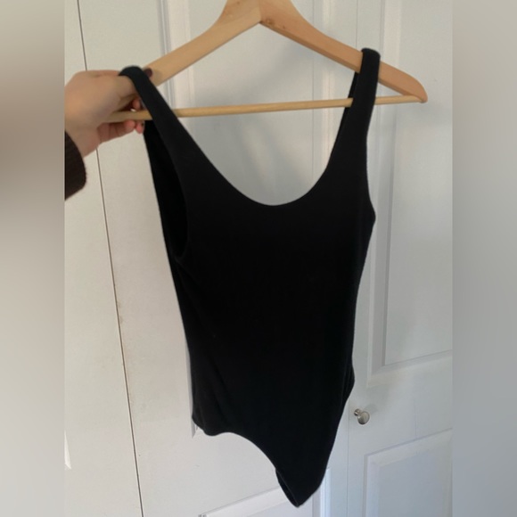 Aritzia Babaton Clarke Bodysuit - Picture 1 of 6